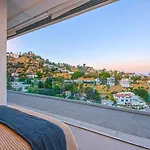Luxurious Hillside Villa With Infinity Pool&Views